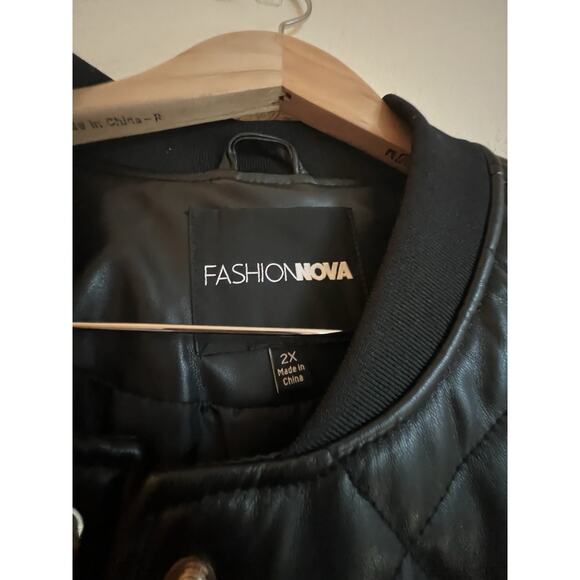 Fashion Nova Quilted Cropped Puffer Jacket Womens 2X Black - Picture 4 of 7